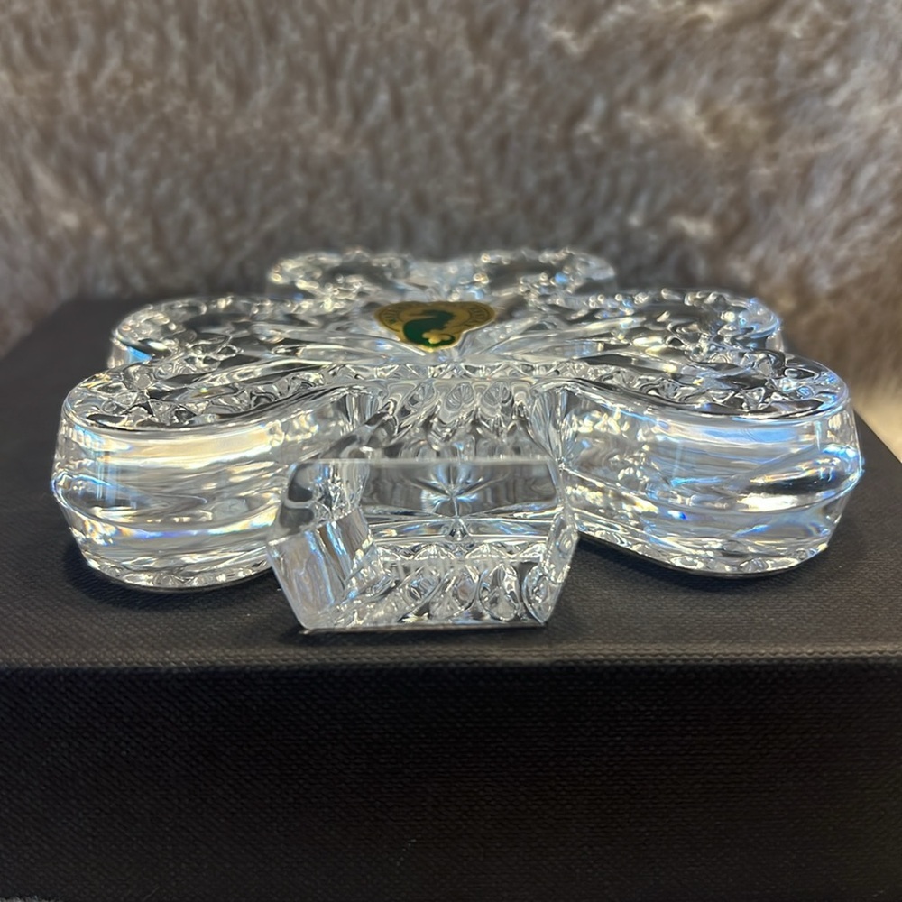 WATERFORD Crystal Shamrock - Picture 7 of 11